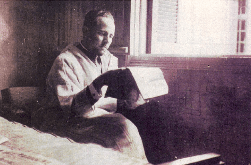 pour le num 6 abnae صورة للأستاذ الأديب سيدي عبد الكريم نجل العلامة سكيرج