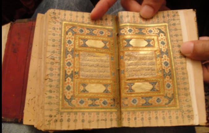 Reliques de Sidna Cheikh - Coran daté de 900 H.